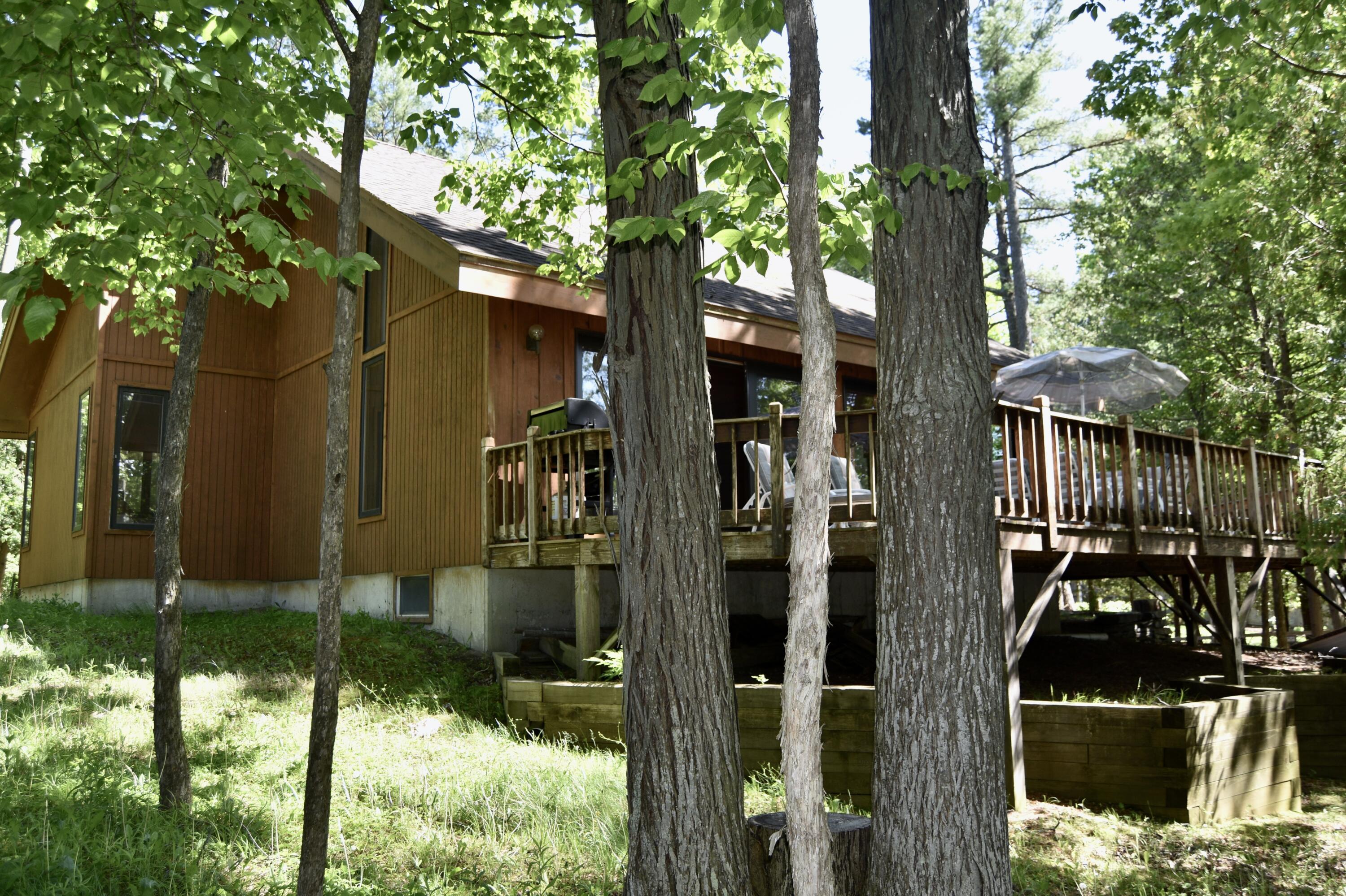 Image 2: Waterside deck