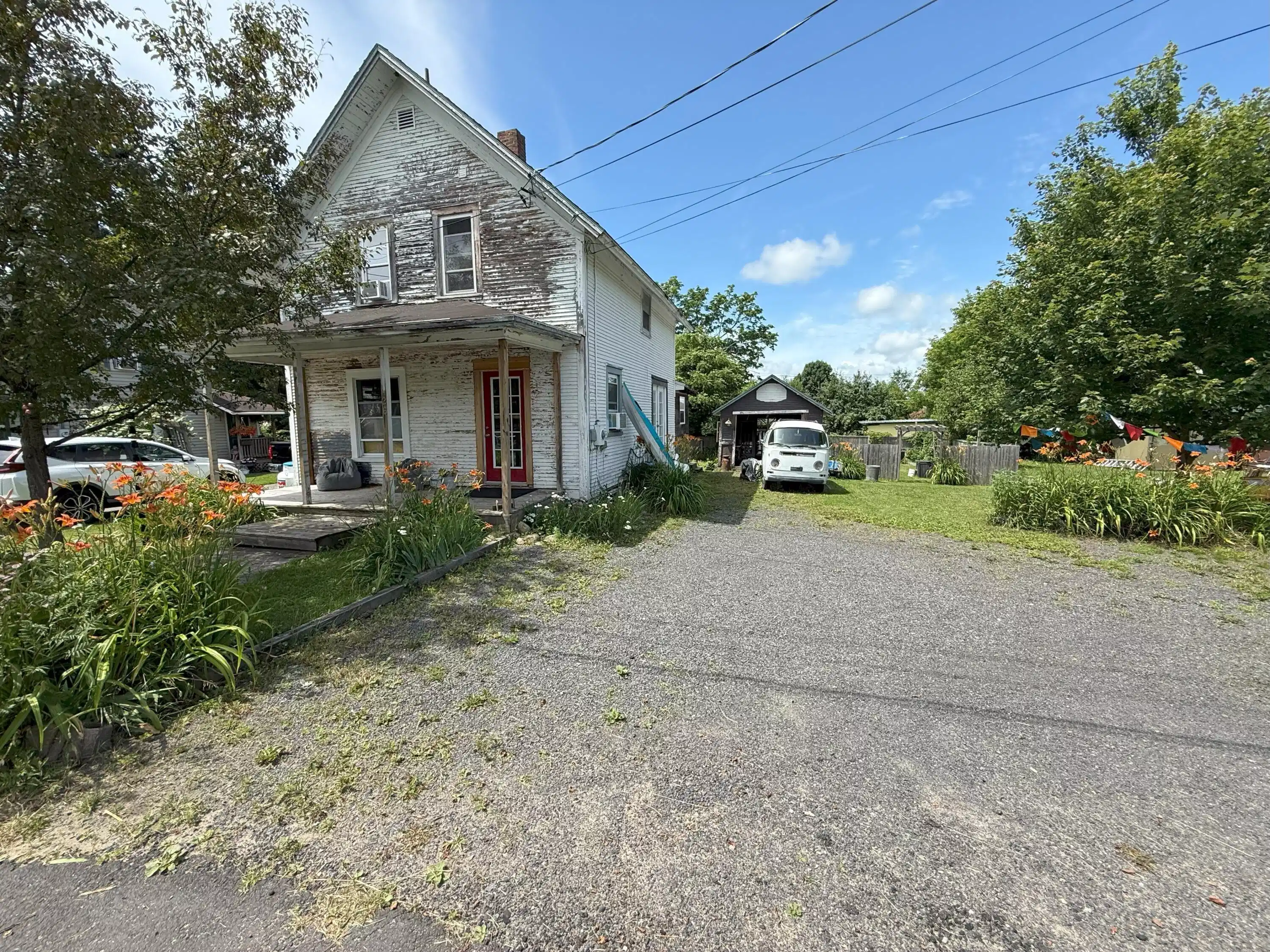 Image 1: 01