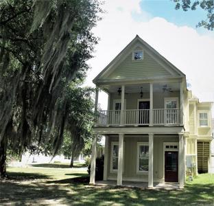 72 Carriage House Lane