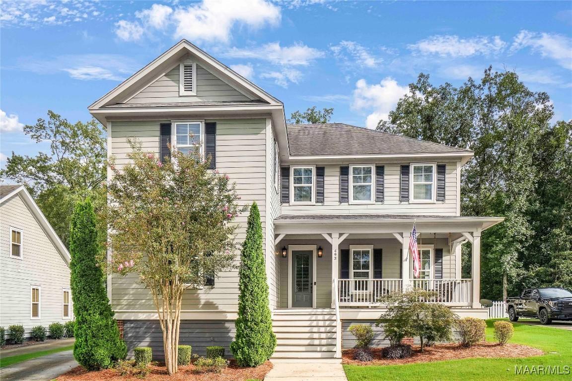Image 1: Stunning home!  Meticulously designed 5 bedroom, 5