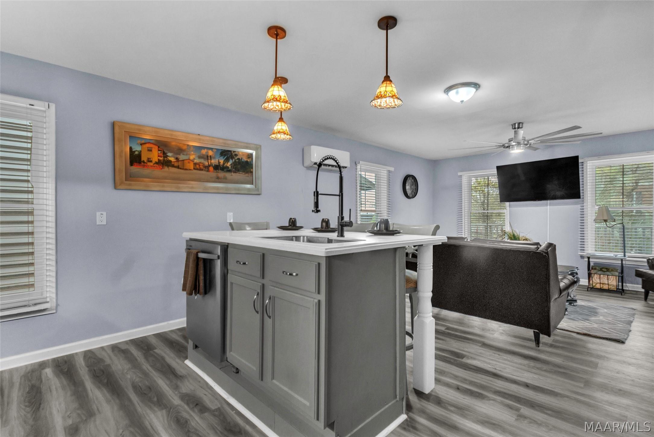 Image 4: Open Kitchen
