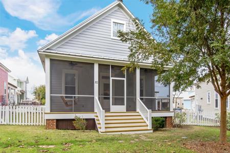 52 Carriage House Lane
