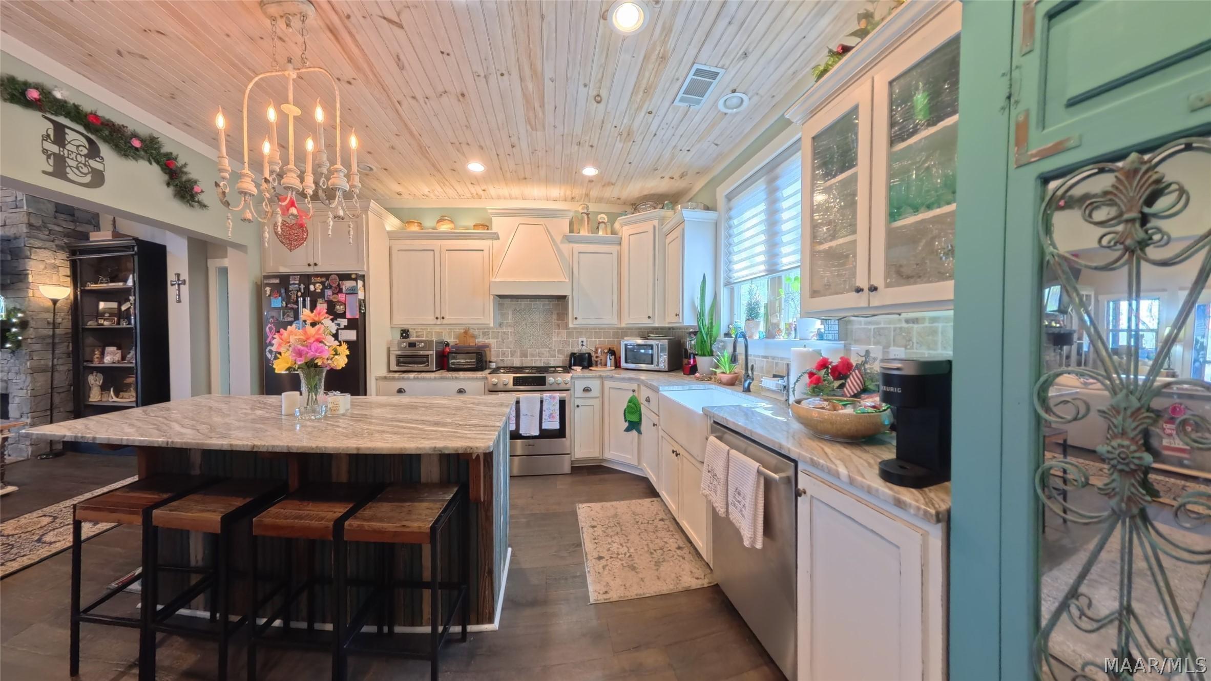 Image 3: Kitchen from Entry Way