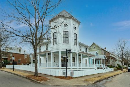 63 CHAPEL HILL Street