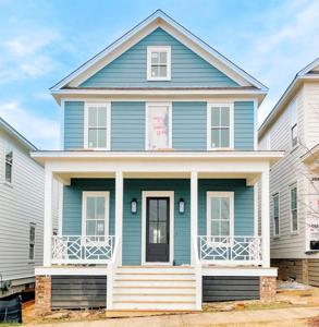 206 Northlake Street