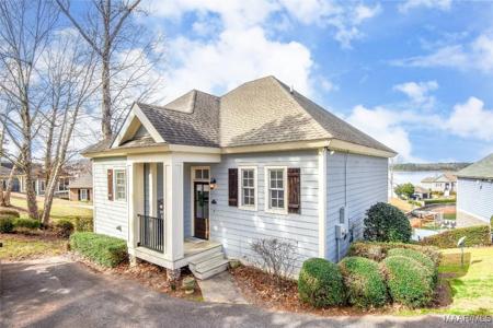 130 Cottage Loop