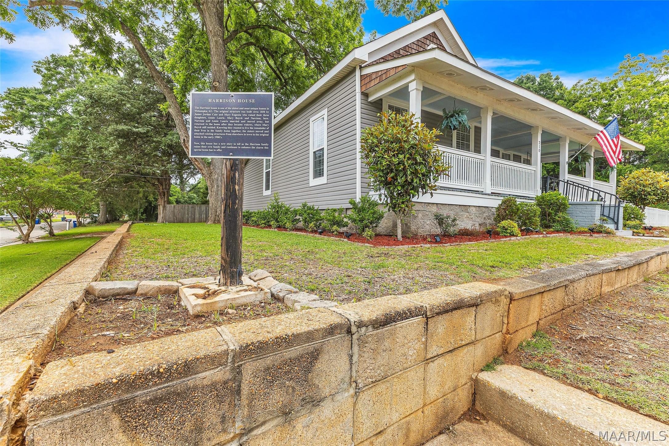 Image 1: Historical charm.  Modern updates.