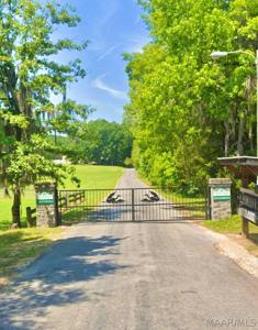 1000 Woodruff Trail