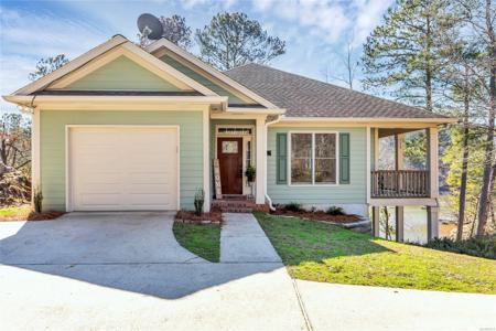 44 Highwood Point