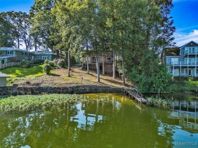 499 Lakeshore Drive