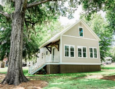 20 Carriage House Lane