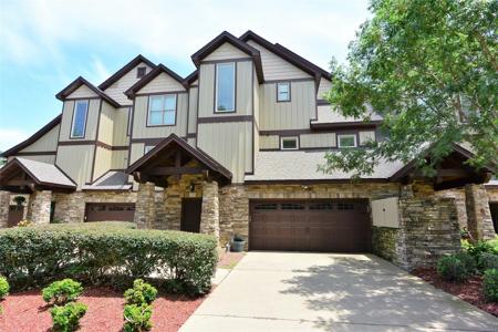 17 Whitewater Way