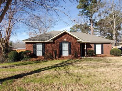 806 Shade Tree Court