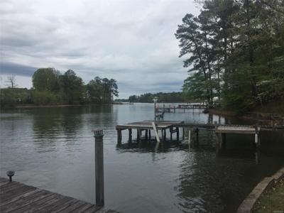 1090 Arrowhead Road