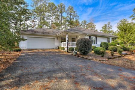 404 REYNARD Place