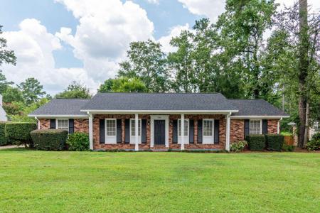 2704 Springwood Drive