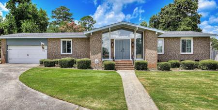 2518 E Springwood Court