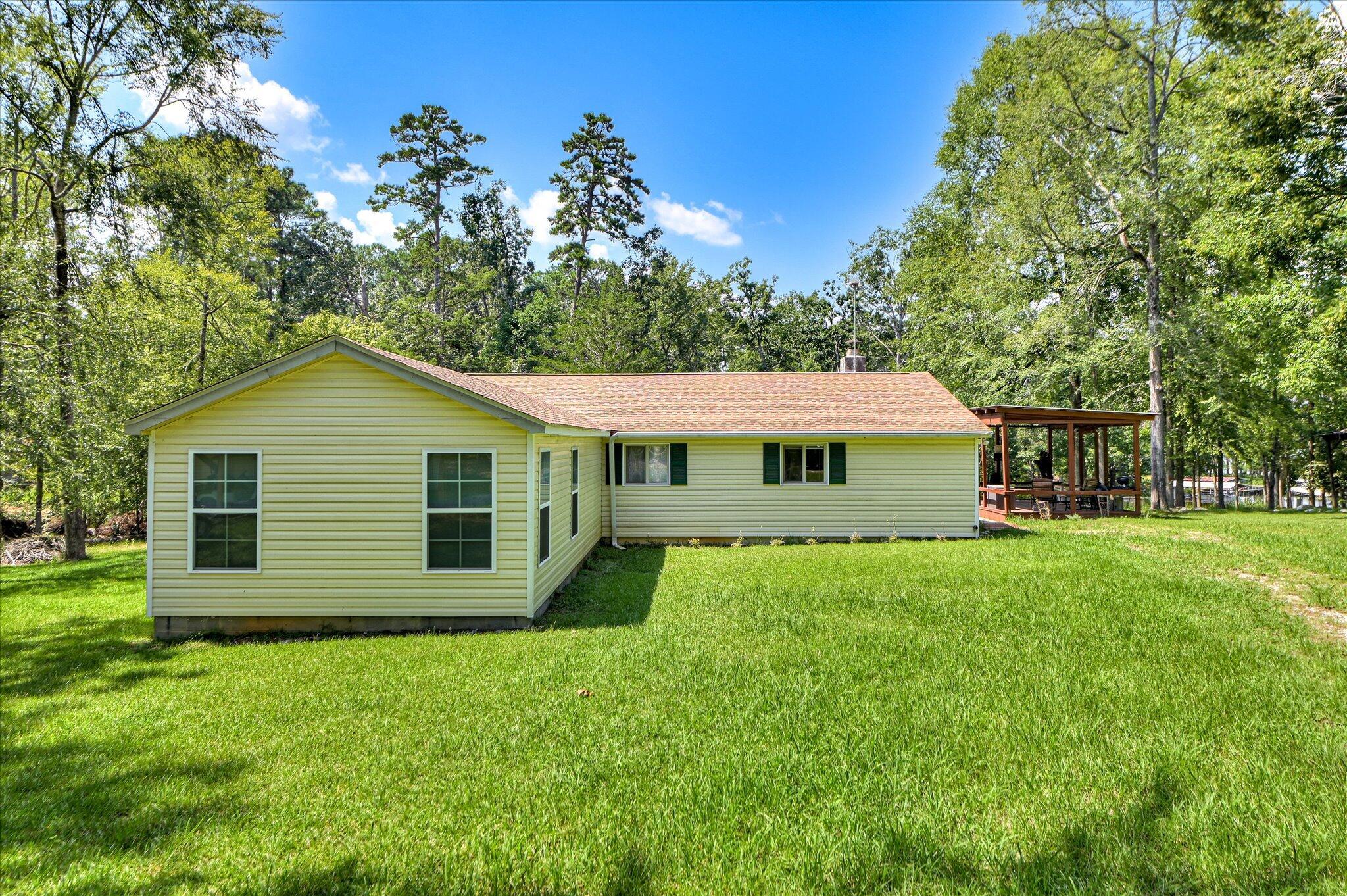 Image 2: 1129 Lakeside Drive (1)