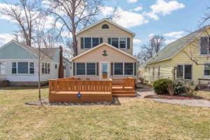 685 Bay Rd