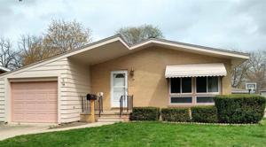 18 W SHARLEAR DR