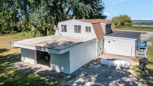 955 Tacey Road