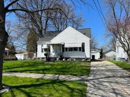 1305 Bradfield