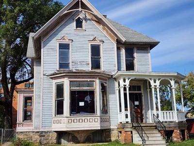 521 N Grant