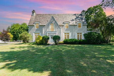 2239 Carroll