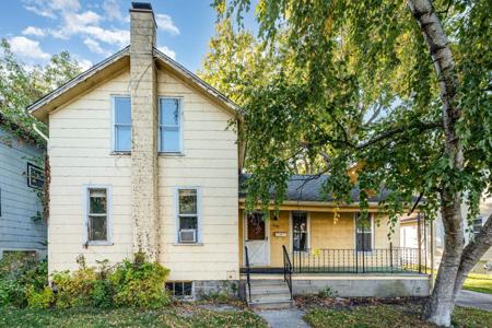 609 N Henry