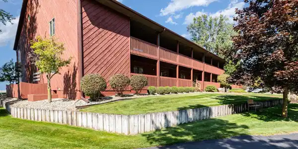 Image 2: Move in and Enjoy!