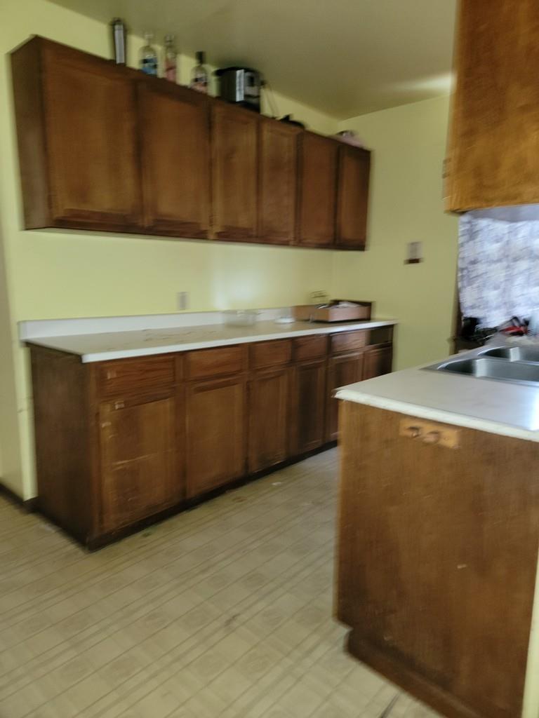 Image 1: kitchen