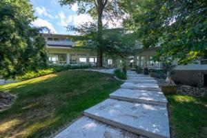 200 Athlone Beach