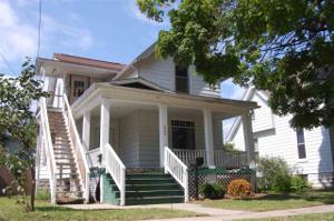 609 N Linn St.