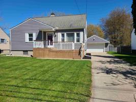 806 Sibley St