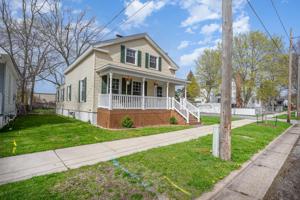 1513 2nd Street