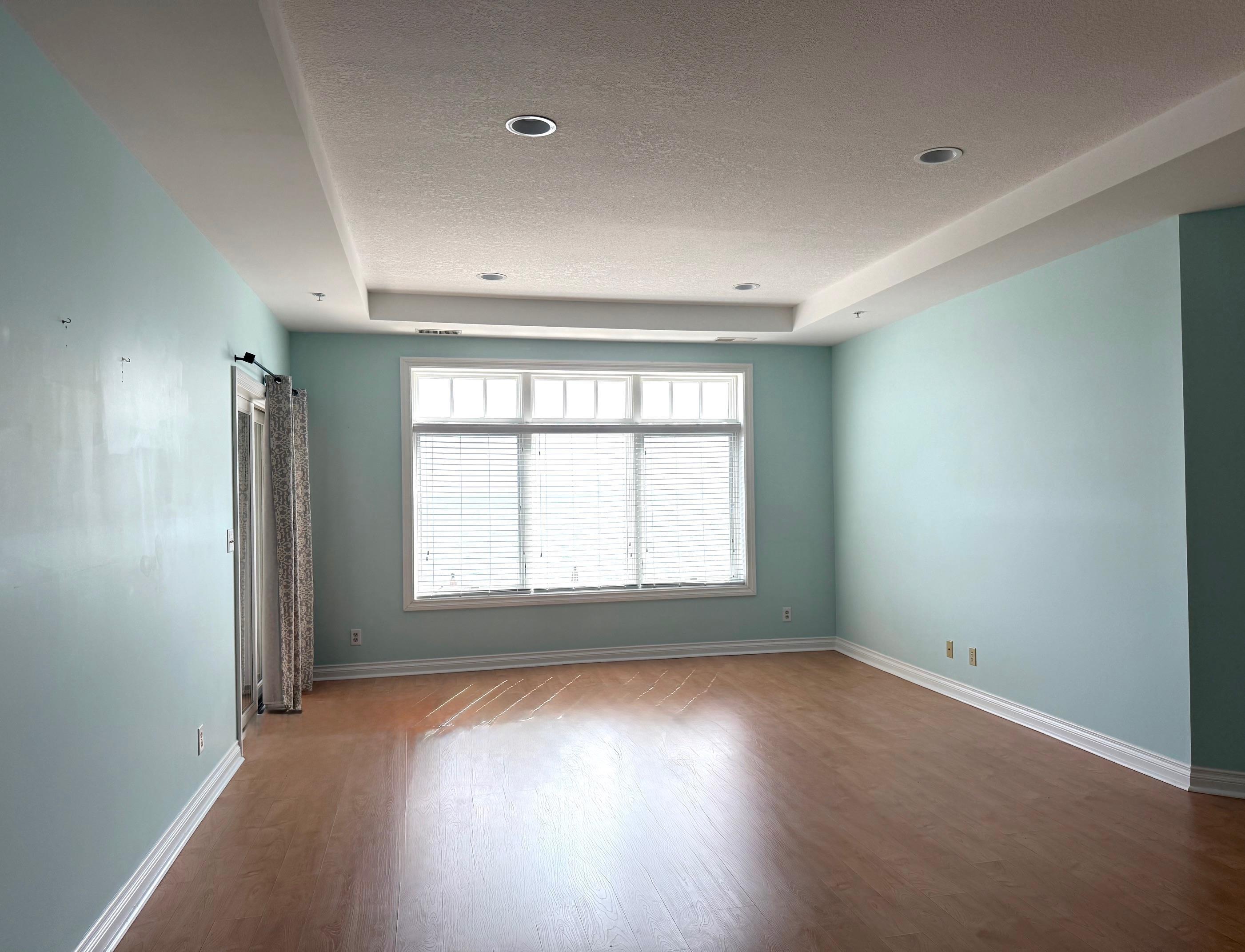 Image 2: LIVING RM WITH FULL VIEW
