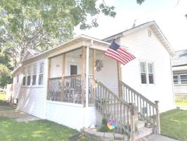 305 Dewitt St N.