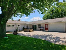 4910 Lakeside Dr
