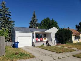 605 N Dewitt