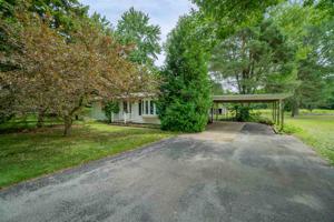 2887 N Euclid