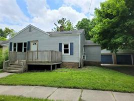 302 E Clara St