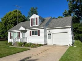 1213 N Erie