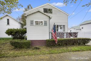 207 E Hart
