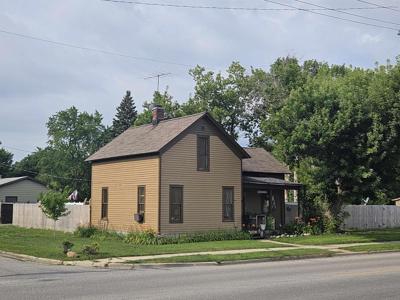 3122 N Water