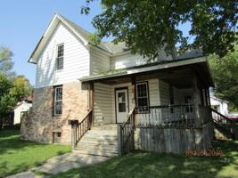 400 W John St