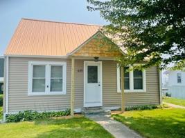 619 W Lake St