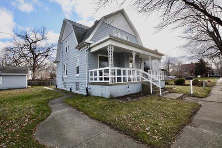 104 N Warner