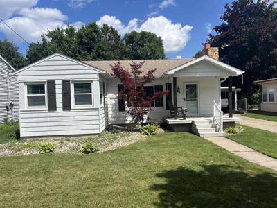 805 Maple