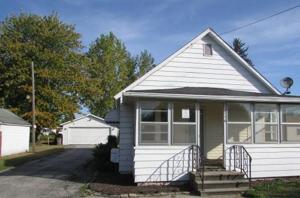 216 Benjamin St W