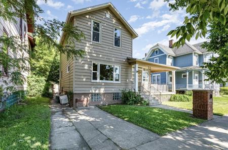 604 N Monroe